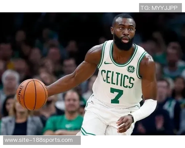 杰伦布朗谈球队表现期待上场比赛能成为例外展现努力与活力 杰伦布朗谈球队表现期待上场比赛能成为例外展现努力与活力