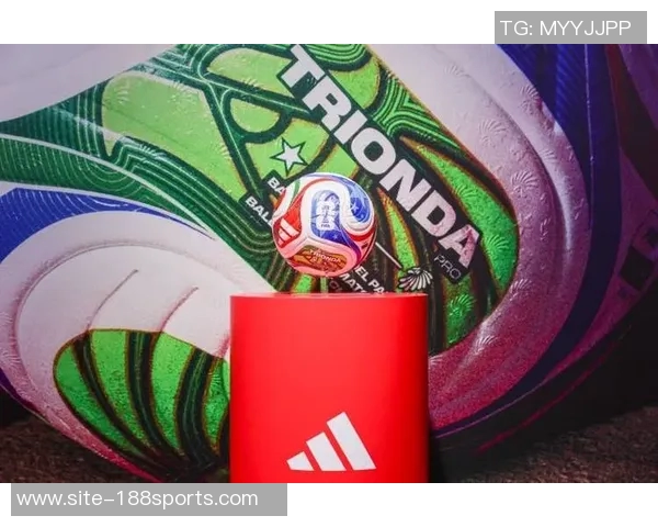 阿迪达斯发布日本国家队2026世界杯客场球衣设计细节曝光袖口采用纯黑风格 阿迪达斯发布日本国家队2026世界杯客场球衣设计细节曝光袖口采用纯黑风格